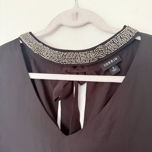 Torrid Choker Tank Georgette Jeweled Neck Sleeveless Lined Tie Blouse Sz 2 (2X) - Picture 9 of 12